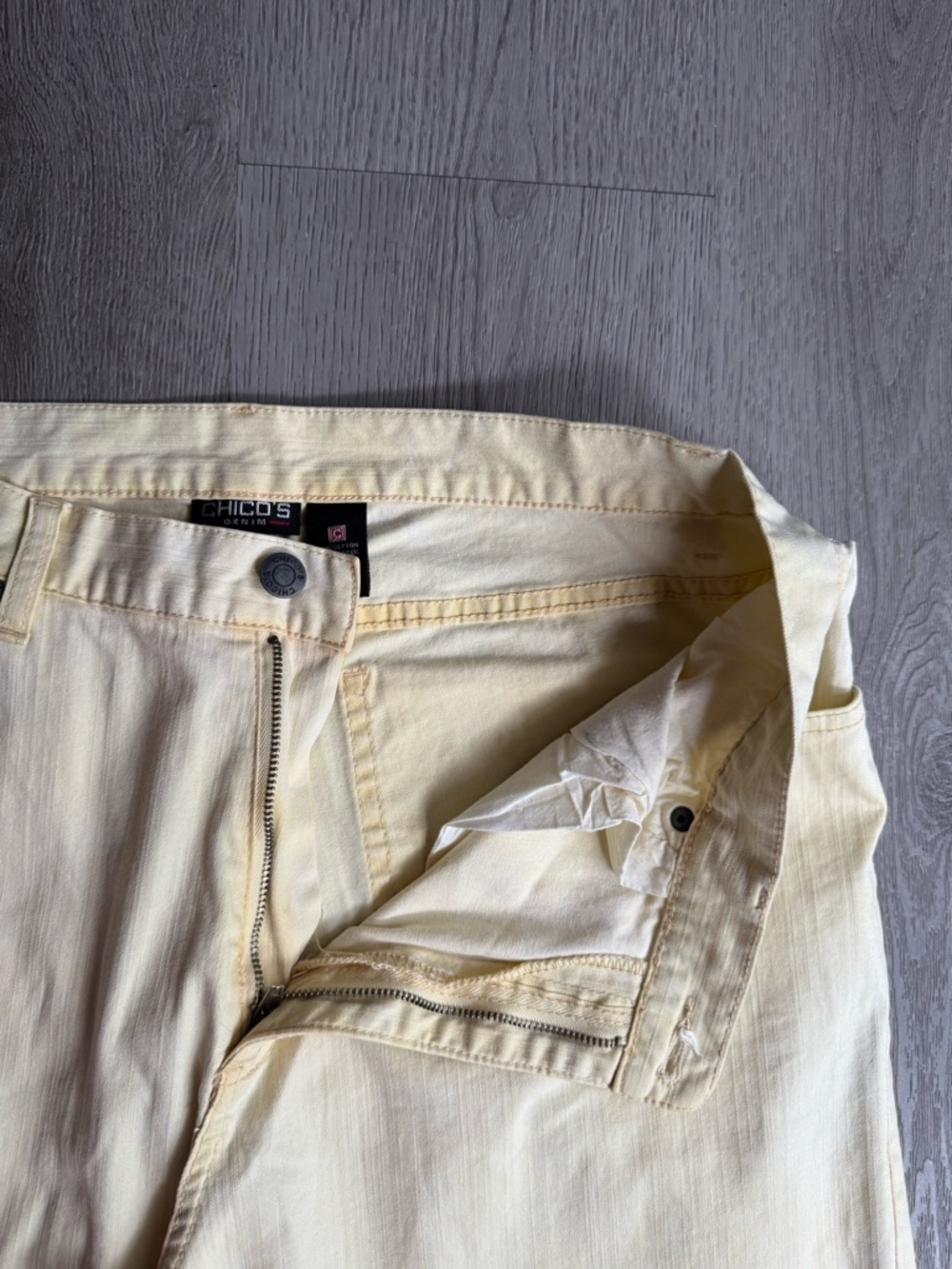 Chico’s Cropped Jeans - Picture 3 of 7